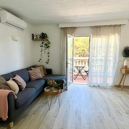Menorca Chic Apartment Near Beach & Harbour Cala' en Bosch Bagian luar foto