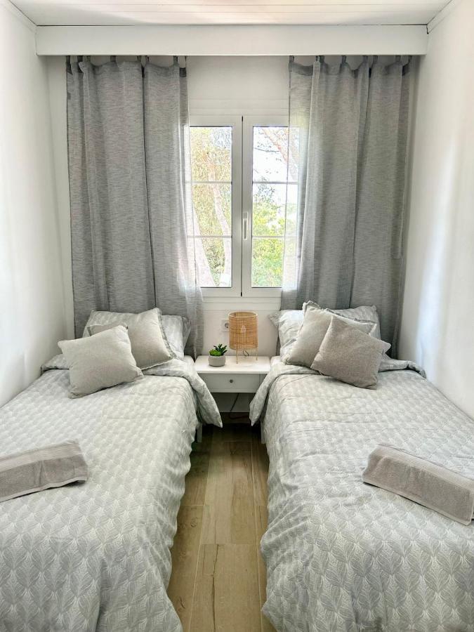Menorca Chic Apartment Near Beach & Harbour Cala' en Bosch Bagian luar foto